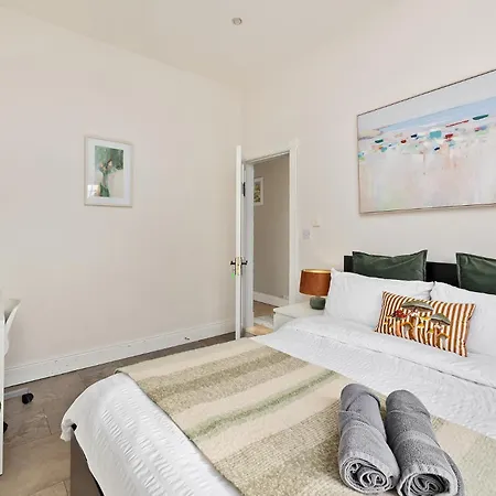 Airport منزل للإقامة دبلن